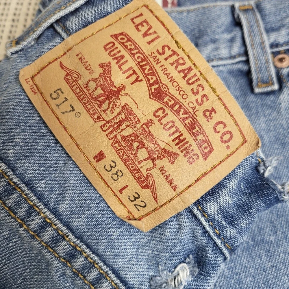 Levis 517 Jeans Mens‎ 38x32 Blue Denim Boot Cut Zip Fly Distressed Hem USA